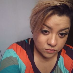 Meet your Posher, Mona